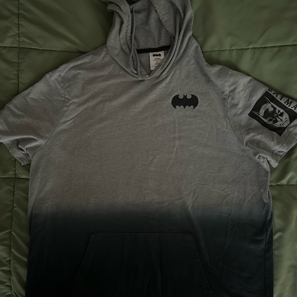 Batman Short Sleeve Hoodie Gym DC COMICS Shirt Extra Large XL